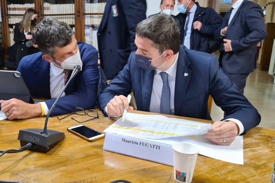 Südtirols Landeshauptmannstellvertreter Alfreider und der Trentiner Landeshauptmann Fugatti (Foto: LPA/Davide Cordua)