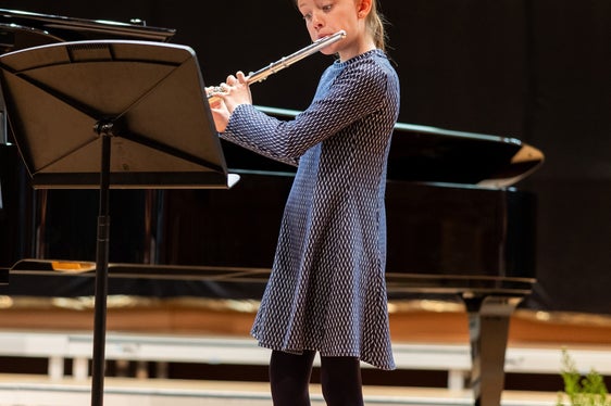 Elisa Conte (Scuola di Musica di Vandoies/Rio di Pusteria) durante l'esibizione al flauto traverso. (Foto: USP/Shakesbear Photography & Art)