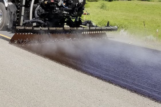 Con 2,3 milioni di euro, la maggior parte del budget aggiuntivo sarà utilizzato per interventi sul manto stradale e sul corpo stradale (Foto: Pexels/Tom Shamberger)