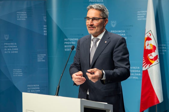 Il presidente della Provincia, Arno Kompatscher, nel corso della conferenza stampa odierna (Foto: ASP/Fabio Brucculeri)