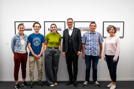 Der neue Vorstand des Jugendringes stellte sich Landeshauptmann Arno Kompatscher vor (von links): Sara Burger, Paul Simmerle (Stellvertretender Vorsitzender), Katja Oberrauch (Vorsitzende), Landeshauptmann Arno Kompatscher, Andreas Lamprecht und Geschäftsführerin Manuela Weber. (im Bild fehlt Angelika Springeth). (Foto: LPA/Fabio Brucculeri)