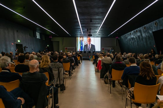 Il Ministro per gli Affari regionali, Roberto Calderoli, ha inviato un videomessaggio. Servono decisioni lungimiranti che sappiano coniugare le esigenze del paesaggio con quelle delle persone. (Foto: ASP/Claudia Corrent)