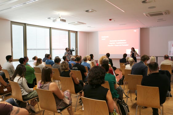 Un momento dell'ultimo appuntamento a Innsbruck dedicato alla formazione duale. (Foto: Land Tirol)