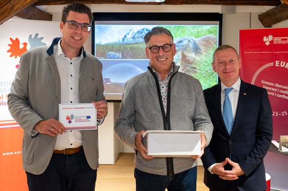 Al centro Anton Erlacher, altoatesino di San Lorenzo di Sebato, che ha conquistato il pubblico con la sua foto e il suo piccolo show sulle marmotte. (Foto: ASP/Fabio Brucculeri)