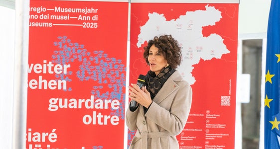 La vicepresidente della Provincia di Trento, Francesca Gerosa: “Sia le persone che le istituzioni lavorano in modo più creativo e produttivo quando lo fanno insieme: l'anno dei musei dell'Euregio ne è un'espressione concreta”. (Foto:USP/Daniel von Johnston)