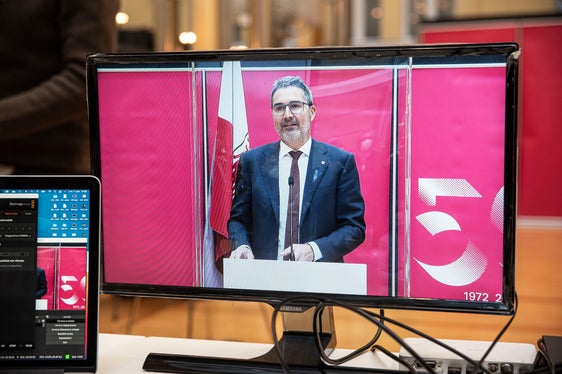 Il 2022 sarà un anno speciale, in cui guardiamo al passato ma anche al futuro ha detto il Presidente Arno Kompatscher. (Foto: ASP/Barbara Franzelin)