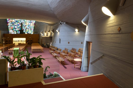 La chiesa di San Pio X è frutto del progetto dell’architetto Armando Ronca (Foto: Alexa Rainer)