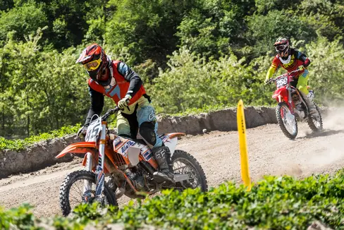Einigung zur Neuausschreibung der Motocross-Piste im Safety Park: Ziel ist die kontinuierliche Verringerung der Lärmbelastung durch die Nutzung von Elektro-Motorrädern. (Foto: STA/Arnold Ritter)