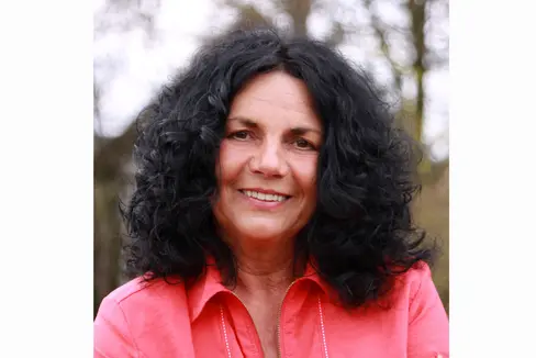 Il 14 maggio, in una conferenza online, la pedagogista e scienziata dello sport Renate Zimmer parlerà del tema “I bambini hanno bisogno di riscontri”. (Foto: Biblioteca provinciale Teßmann)