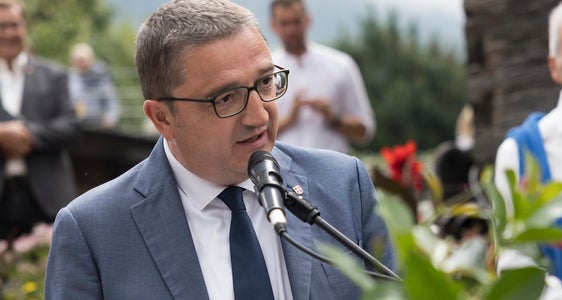 Maurizio Fugatti, Presidente della Provincia autonoma di Trento: Gli Euregio-Days 2025 offrono ancora una volta l'opportunità di scambiare opinioni su importanti temi del futuro, di dialogare tra loro e di trovare principi comuni per superare le prossime sfide. (Foto: Land Tirol/Sedlak)