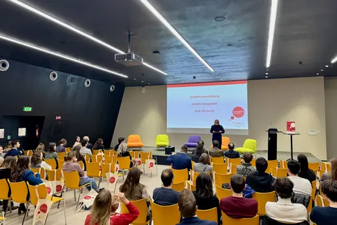 A dicembre, presso il NOI Techpark di Bolzano, si è tenuto il primo incontro di networking dedicato ai beneficiari delle borse di studio. (Foto: Ufficio per il diritto allo studio universitario/Marieke Volgger)