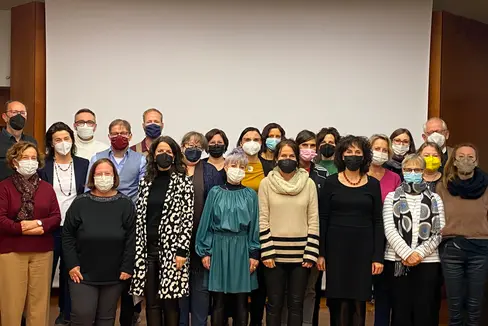 17 Lehrpersonen und eine Sozialpädagogin haben Ende November eine mehrjährige Ausbildung für Systemische Beratung abgeschlossen. (Foto: LPA/Bildungsdirektion)