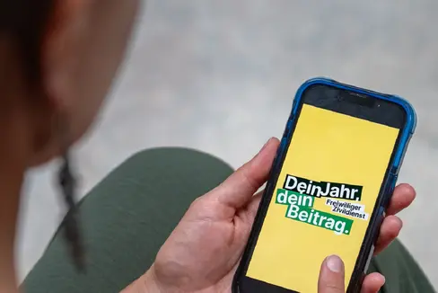 Organisationen, die beabsichtigen Landeszivildienerinnen oder Landeszivilidiener aufzunehmen, können bis zum 13. April Projekte im Landesamt für Freiwilligewesen und Solidarität einreichen. (Foto: LPA)