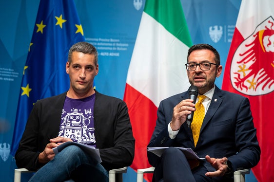 Per il vicepresidente e assessore provinciale Marco Galateo (nella foto a destra), Game Ground si inserisce perfettamente nelle nostre politiche giovanili, che puntano a offrire ai ragazzi strumenti concreti per affrontare le sfide del domani. (Foto: USP/Fabio Brucculeri)