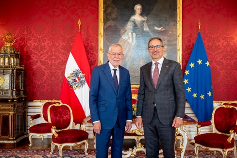 Bundespräsident Alexander Van der Bellen (links) empfing am 16. Juni Landeshauptmann Arno Kompatscher zu einem Gespräch über die Autonomiereform in Wien. (Foto: HBF/Carina Karlovits)