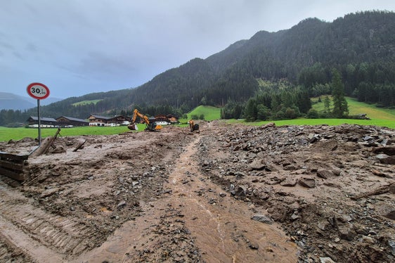 I lavori di sgombero e messa in sicurezza sono iniziati già la sera stessa del maltempo che ha colpito la Val Casies. (Foto: USP/Ufficio Sistemazione bacini montani est)