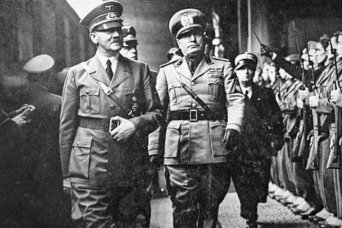 Mercoledì 24 gennaio si terrà alla Biblioteca provinciale italiana Claudia Augusta la presentazione del volume iconografico “Dittature di confine. Trentino, Alto Adige e Tirolo dal 1935 al 1945. (Foto: ASP/Biblioteca Claudia Augusta)