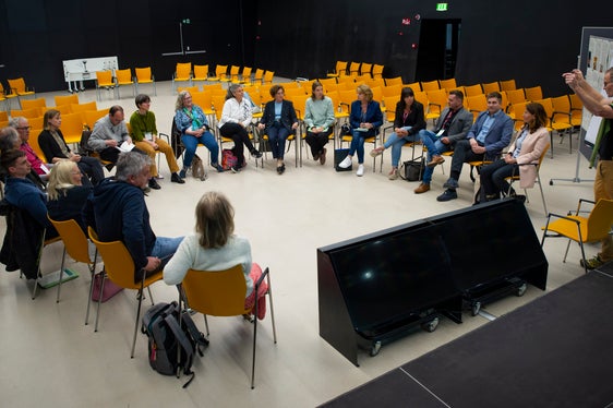 Ci sono proposte comuni? È questa la domanda alla quale i gruppi di lavoro dei due format di partecipazione hanno risposto sabato al NOI Techpark di Bolzano. (Foto: ASP/Fabio Brucculeri)