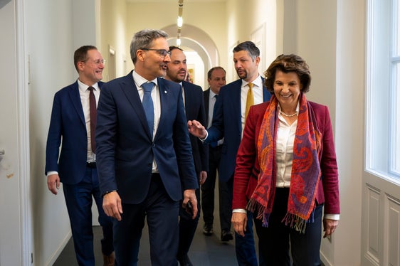 Auch nach schwierigen Jahren mit Pandemie und zahlreichen Herausforderungen zeigen sich die Mitglieder der Landesregierung mit zufriedenen Gesichtern. (LPA/Fabio Brucculeri)