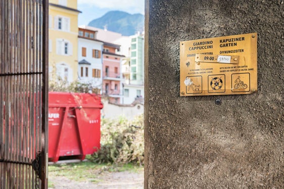 Das Sanierungs- und Aufwertungsprojekt für den Kapuzinerpark soll den Ort für die Menschen besser nutzbar und attraktiver machen. Mit dem neuen Bistro und einem vielfältigen Angebot an kulturellen Veranstaltungen soll der Park zudem zu einem neuen Treffpunkt für junge Menschen werden. (Foto: LPA/Greta Stuefer)