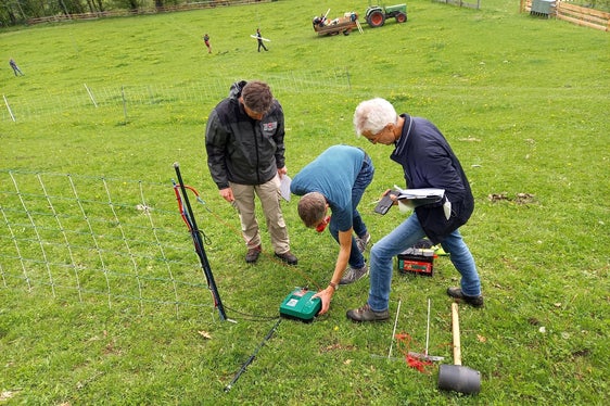 Nach Lehrgangsende stellten die Teilnehmenden ihre Kompetenzen bei einer praxisorientierten Zertifizierungsprüfung vor einer dreiköpfigen Kommission unter Beweis. (Foto: LPA/Fachschule für Land- und Hauswirtschaft Salern)