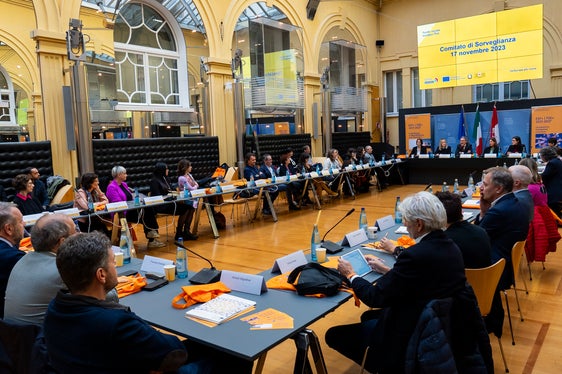 Bei der Sitzung des ESF+-Begleitausschusses wurde auf das abgelaufene und das bevorstehende Programm geblickt. (Foto: LPA/Fabio Brucculeri)