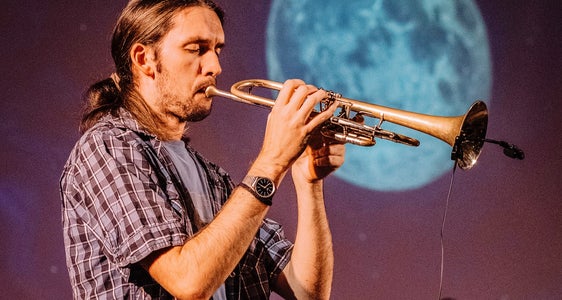 Giulio Ferraro ha già suonato in diverse formazioni. In qualità di miglior trombettista, ha ricevuto la borsa di studio Nuoro Jazz 2024. (Foto: Giulio Ferraro/Elisa Liberatti)