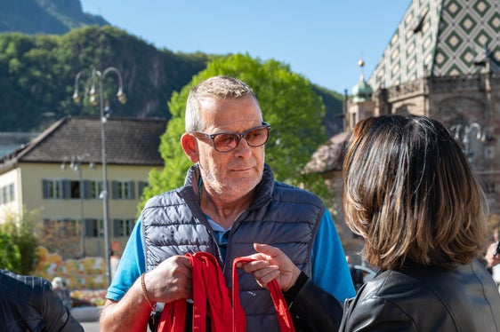 Anche gli uomini si impegnano per la parità salariale e delle opportunità. (Foto: USP/Greta Stuefer)