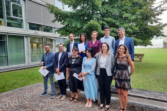 Corrada Ambrogio, Francesco Bruno, Giulia Danti, Patrizia Donnici, Emanuele Dussin, Barbara Locher, Doris Marinovic, Valentina Piras, Simon Seehauser, Alberto Tomelleri, Stephan Wolf e Rossella Puleo hanno ricevuto ieri il diploma di medico di medicina generale (Foto: ASP/Istituto di medicina generale e public health)