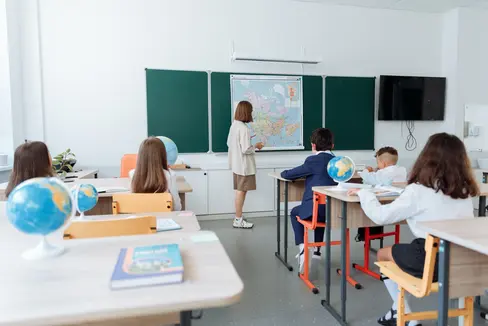 L'aumento salariale reale per il personale docente e educativo delle scuole professionali e di musica della Provincia, nonché delle scuole dell'infanzia, diventa tangibile. (Foto: Pexels, può essere usata solo per la pubblicazione di questo comunicato stampa)