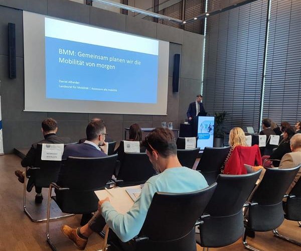 L'intervento dell'assessore provinciale alla Mobilità, Daniel Alfreider, al convegno sul mobility managment aziendale. (Foto: Sta - Strutture Trasporto Alto Adige SpA)