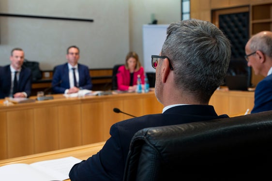 Grazie alla stretta collaborazione tra Asfinag e Autostrada del Brennero, siamo fiduciosi che riusciremo a limitare al massimo gli effetti negativi dei tanti lavori di ristrutturazione programmati lungo il corridoio del Brennero, ha detto il presidente Arno Kompatscher. (Foto: ASP/Fabio Brucculeri)