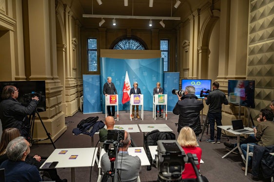 La conferenza stampa di presentazione della campagna, nella sala stampa di Palazzo Widmann (Foto: USP/Greta Stuefer)