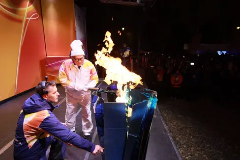 Am 27. Jänner wird das Olympische Feuer der Winterspiele 2026 in Südtirol unterwegs sein. Das Feuer wird dann am Abend in Bozen, wie auch in anderen Etappenzielen, in einer Feuerstelle übernachten. (Foto: Mailand Cortina)