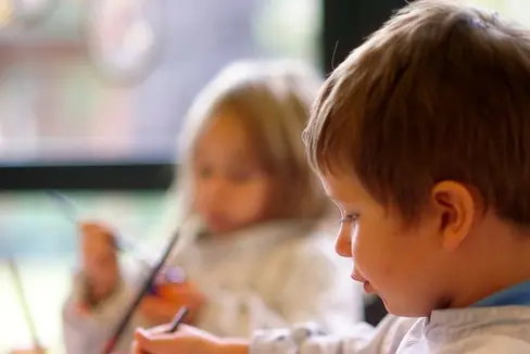 Per l’anno scolastico 2023/24, possono essere iscritti bambine e bambini che compiono i tre anni di età entro dicembre 2023 (Foto: ASP)