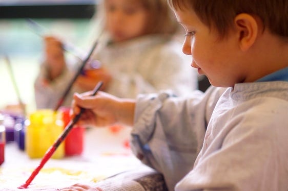 Per l’anno scolastico 2023/24, possono essere iscritti bambine e bambini che compiono i tre anni di età entro dicembre 2023 (Foto: ASP)