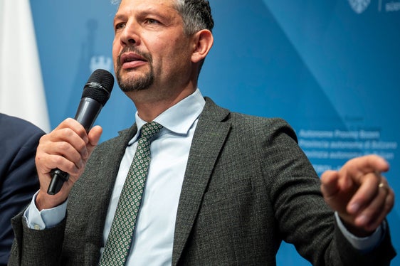 L'istruzione è il fondamento della nostra società. Una retribuzione adeguata e attraente rappresenta un passo importante in tal senso e, al tempo stesso, un segno di riconoscimento per questo lavoro di grande responsabilità, ha sottolineato l'assessore all'Istruzione ladina Daniel Alfreider. (Foto: USP/Fabio Brucculeri)