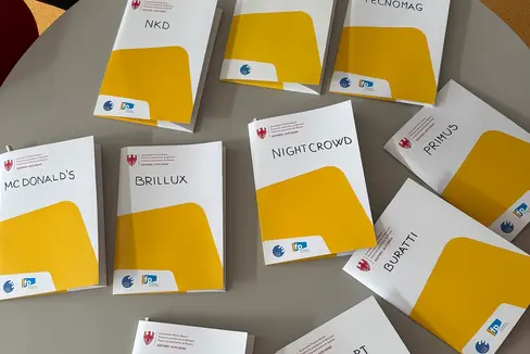 Die zweite Ausgabe des von der Landesberufsschule Luigi Einaudi und hds organisierten Job Speed Datings war ein voller Erfolg. (Foto: LPA)