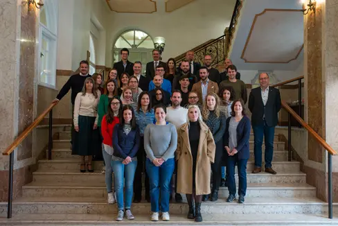 Foto di gruppo per una parte del personale neo-assunto della Provincia insieme al presidente Arno Kompatscher, il direttore generale della Provincia, Alexander Steiner, il direttore della ripartizione Personale, Albrecht Matzneller, e il direttore dell'Ufficio Sviluppo personale, Günter Sölva (Foto: ASP/Fabio Brucculeri)
per alcuni (Foto: LPA/Fabio Brucculeri)