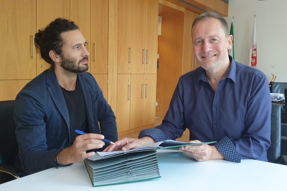 A sinistra l’ingegner Davide Gemmellaro, direttore del Dipartimento Edilizia pubblica e patrimonio e l'assessore Massimo Bessone (Foto: ASP)