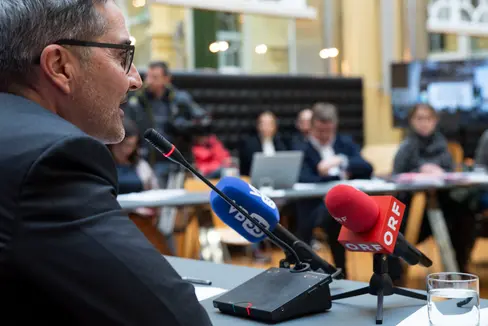Im Innehof des Palais Widmann empfängt Landeshauptmann Arno Kompatscher am Montag, den 29. Dezember, zur Pressekonferenz anlässlich des Jahreswechsels. (Foto: LPA/Fabio Brucculeri)