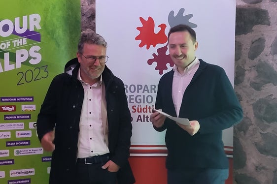 Jochen Schenk von Bruneck Events und der TotA-Kommunikationschef David Evangelista (Foto: Euregio/Armin Gluderer)