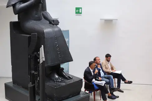 L’arte e la cultura egizia protagoniste a settembre nelle sale del Centro Trevi di Bolzano. Nella foto (da sinistra) il direttore del Dipartimento cultura italiana, ambiente ed energia, Antonio Lampis, l'assessore Giuliano Vettorato e il curatore della mostra, Paolo Marini, del Museo Egizio di Torino. (Foto: ASP/Crocco)