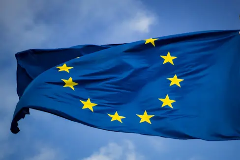 Einblicke in die Schaltzentralen politischer Entscheidungsfindung auf EU-Ebene können Studierende bei der Euregio Brussels School gewinnen. (Foto: Unsplash)