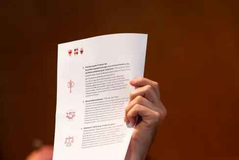 Acquisiti i pareri dei Consigli regionale e provinciali, dopo un ulteriore passaggio in Conferenza delle Regioni, il Consiglio dei ministri provvederà all’approvazione definitiva del testo, che verrà quindi trasmesso alla Repubblica d’Austria. (Foto: USP/Manuela Tessaro)