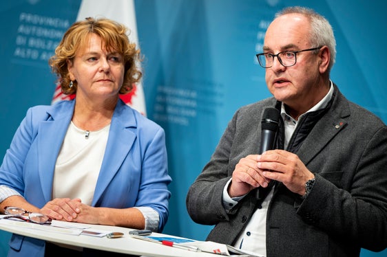 In Innichen ergänzt seit Mai eine neue Kita das Angebot der Kleinkindbetreuung. Bürgermeister Klaus Rainer berichtet über den Werdegang zur Umsetzung des Projektes. (Foto: LPA/Fabio Brucculeri)