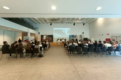 Il progetto Lise passa alla fase operativa con l'incontro informativo per studenti e famiglie organizzato dall'Ufficio Ordinamento e progettualità scolastica (Foto: ASP/Direzione istruzione e formazione italiana)