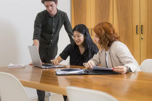 La Giunta provinciale ha nominato un nuovo Comitato unico di garanzia (CUG) per i dipendenti dell'Amministrazione provinciale (nella foto). Il Comitato si impegna a favore delle pari opportunità, di un clima di lavoro positivo e della tutela contro la discriminazione. (Foto: USP/Tiberio Sorvillo)