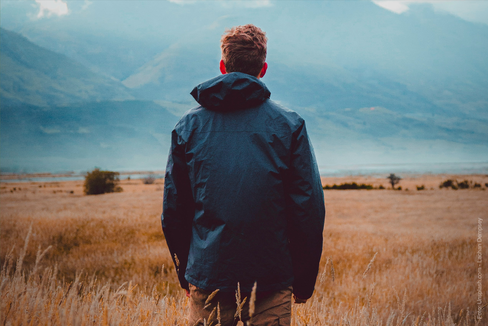 Der Arge-Alp-Preis 2025 steht Organisationen in vorwiegend ländlichen Gebieten offen, die das Leben und Arbeiten junger Menschen in Berggebieten fördern. (Foto: Unsplash/Das Bild darf nur in Zusammenhang mit dieser Pressemitteilung veröffentlicht werden.)