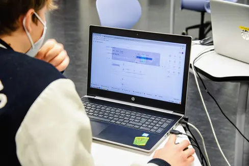 27 eccellenze della scuola italiano hanno utilizzato piattaforme di e-learning e pratiche didattiche innovative dedicate alle materie scientifiche. (Foto: ASP/Peter Daldos)
